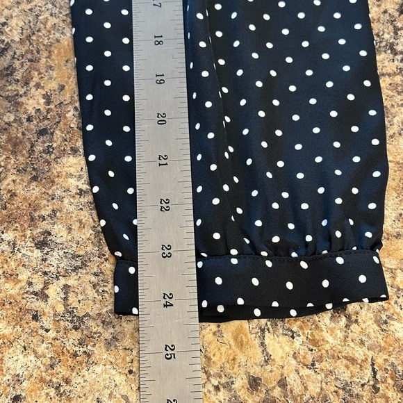 Vince Camuto Polka Dot V-Neck Women’s Blouse Rich Black Size Large Long Sleeves - Picture 8 of 12